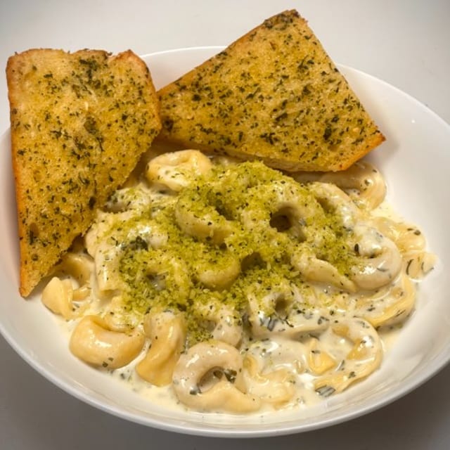 Tortellini a La Crème.