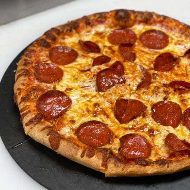Pepperoni Pizza (Small 10").