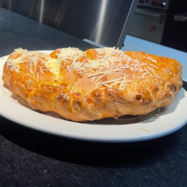 Formaggio Special Calzone.