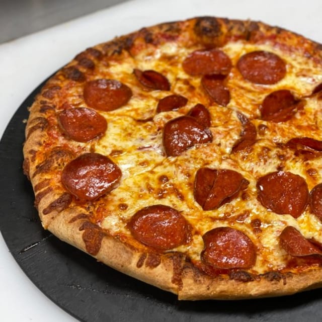 Pepperoni Pizza (Medium 12").